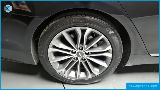 HYUNDAI GENESIS G330 MODERN AWD
