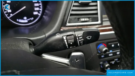 HYUNDAI GENESIS G330 MODERN AWD