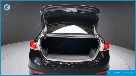 HYUNDAI ELANTRA (AVANTE) 1.6 GDI VALUE PLUS