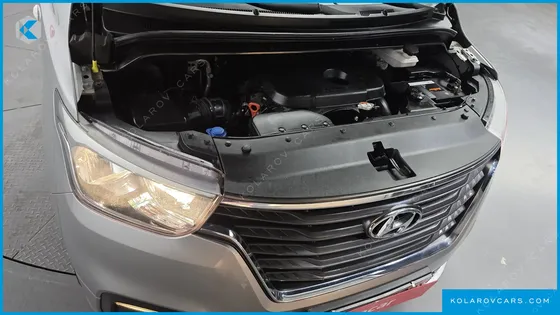 HYUNDAI STAREX 4WD WAGON 12-SEATER