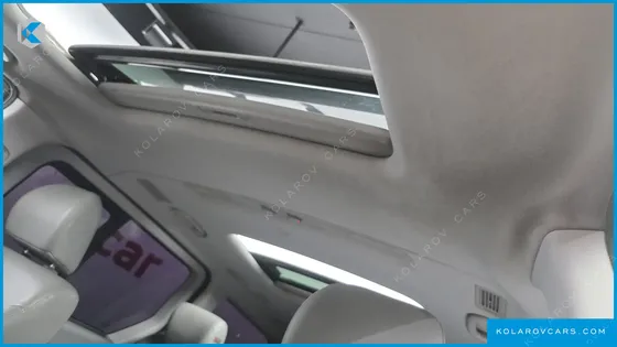 HYUNDAI STAREX 4WD WAGON 12-SEATER