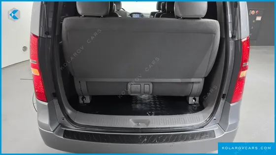 HYUNDAI STAREX 4WD WAGON 12-SEATER