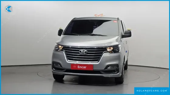 HYUNDAI STAREX VAN 3-SEATER