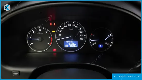 HYUNDAI STAREX VAN 3-SEATER