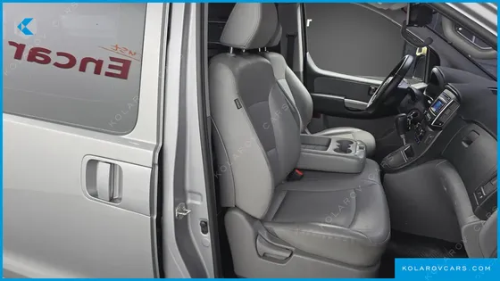 HYUNDAI STAREX VAN 3-SEATER