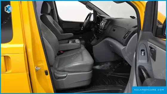 HYUNDAI STAREX WAGON 12-SEATER