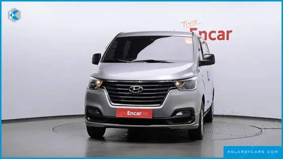 HYUNDAI STAREX VAN 5-SEATER