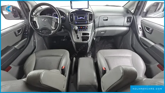 HYUNDAI STAREX VAN 5-SEATER