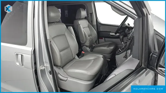 HYUNDAI STAREX VAN 5-SEATER