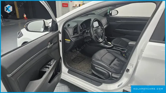 HYUNDAI ELANTRA (AVANTE) 1.6 GDI SMART