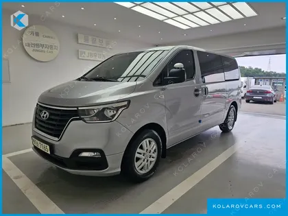 HYUNDAI STAREX VAN 3-SEATER