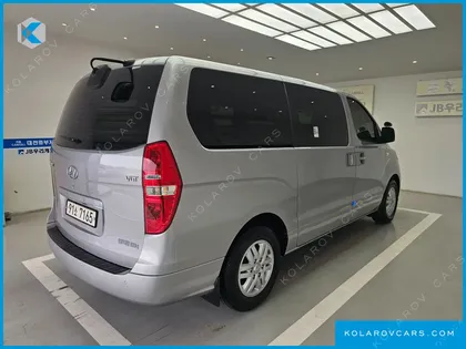 HYUNDAI STAREX VAN 3-SEATER