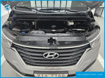 HYUNDAI STAREX VAN 3-SEATER