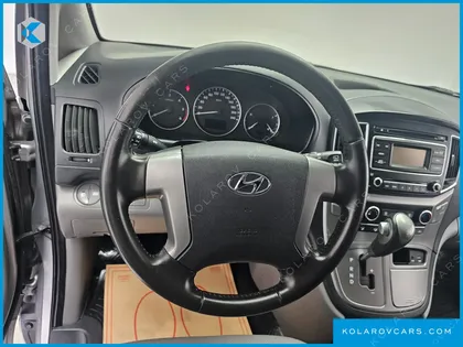 HYUNDAI STAREX VAN 3-SEATER
