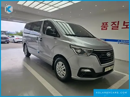 HYUNDAI STAREX VAN 3-SEATER