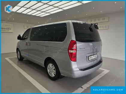 HYUNDAI STAREX VAN 3-SEATER