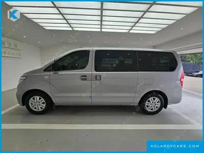 HYUNDAI STAREX VAN 3-SEATER