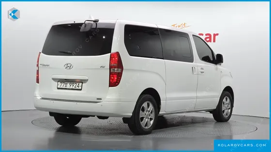 HYUNDAI STAREX 4WD WAGON 12-SEATER