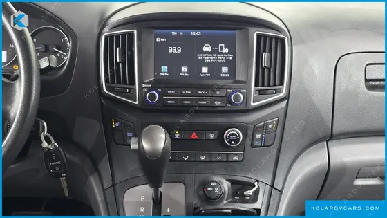 HYUNDAI STAREX 4WD WAGON 12-SEATER