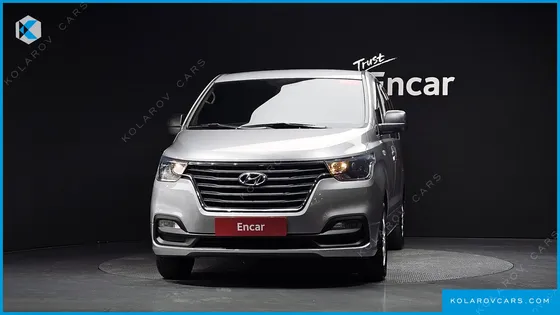 HYUNDAI STAREX VAN 5-SEATER