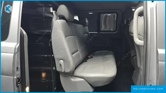 HYUNDAI STAREX VAN 5-SEATER