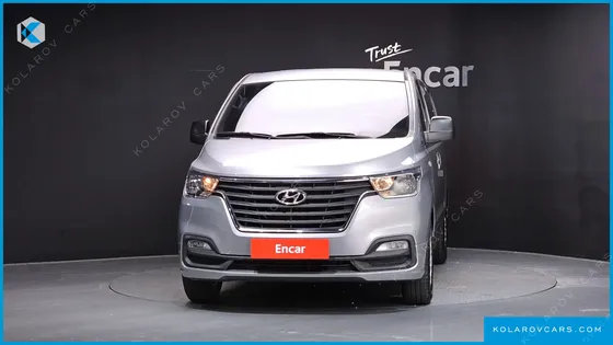 HYUNDAI STAREX VAN 5-SEATER