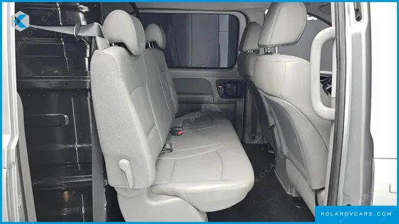 HYUNDAI STAREX VAN 5-SEATER