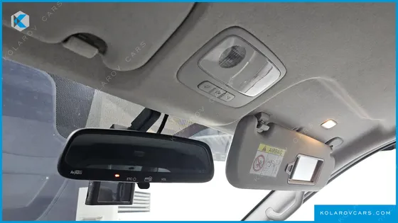 HYUNDAI STAREX VAN 5-SEATER