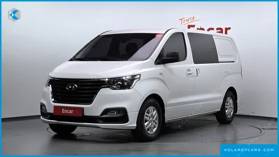 HYUNDAI STAREX VAN 5-SEATER