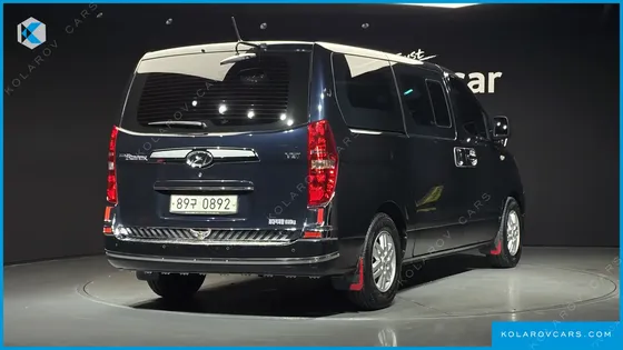 HYUNDAI STAREX VAN 5-SEATER