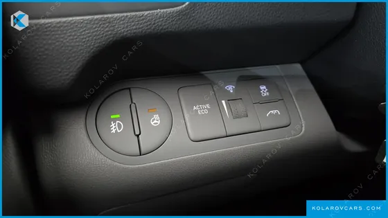 HYUNDAI STAREX VAN 5-SEATER