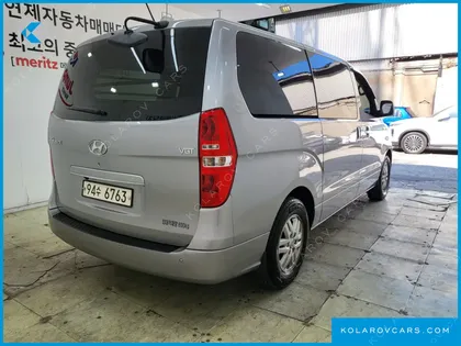 HYUNDAI STAREX VAN 3-SEATER
