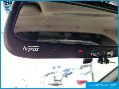 HYUNDAI STAREX VAN 3-SEATER