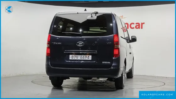 HYUNDAI STAREX VAN 3-SEATER
