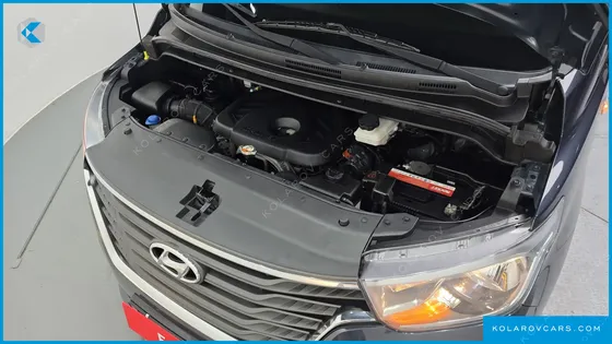 HYUNDAI STAREX VAN 3-SEATER