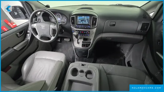 HYUNDAI STAREX VAN 3-SEATER