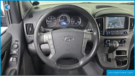HYUNDAI STAREX VAN 3-SEATER