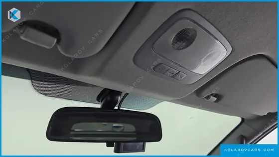 HYUNDAI STAREX VAN 3-SEATER