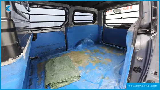HYUNDAI STAREX VAN 3-SEATER