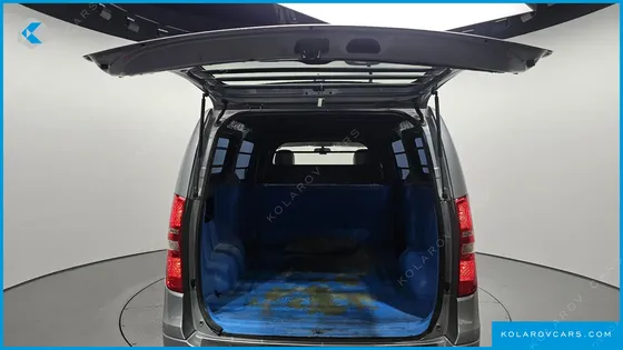HYUNDAI STAREX VAN 3-SEATER