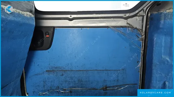 HYUNDAI STAREX VAN 3-SEATER