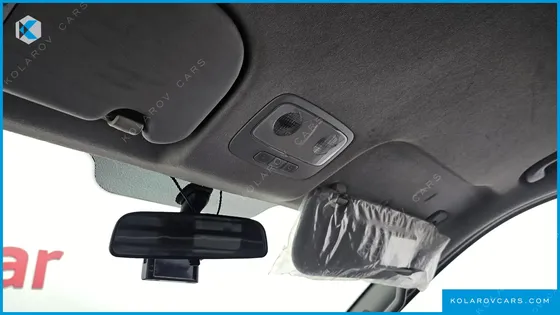 HYUNDAI STAREX VAN 3-SEATER