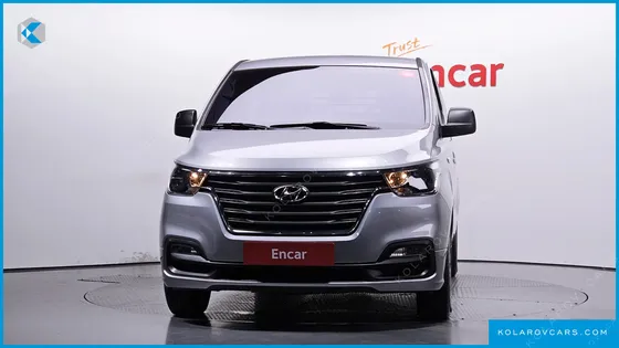 HYUNDAI STAREX VAN 5-SEATER