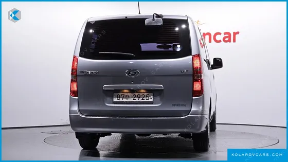 HYUNDAI STAREX VAN 5-SEATER
