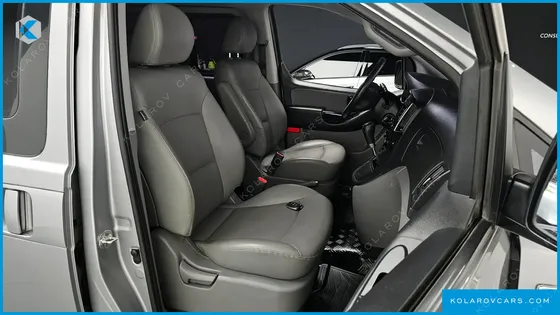 HYUNDAI STAREX VAN 5-SEATER