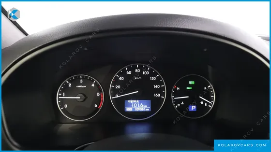 HYUNDAI STAREX WAGON 11-SEATER