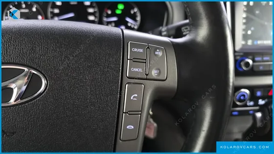 HYUNDAI STAREX WAGON 11-SEATER