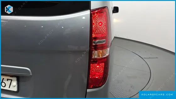 HYUNDAI STAREX WAGON 11-SEATER