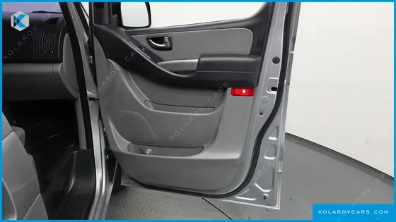 HYUNDAI STAREX WAGON 11-SEATER
