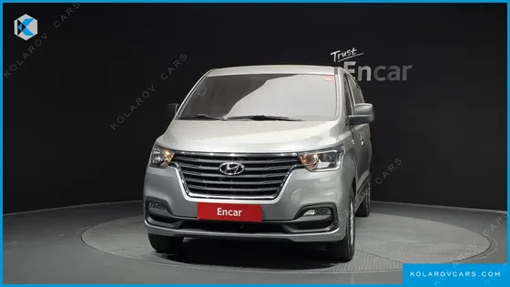 HYUNDAI STAREX VAN 5-SEATER